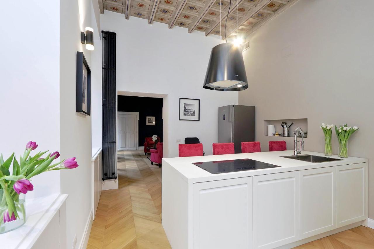 Eve Guest House At Trevi Fountain روما المظهر الخارجي الصورة