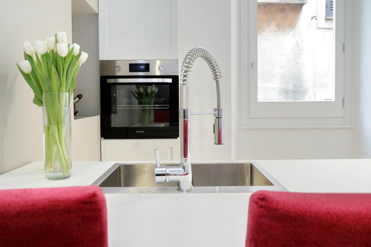 Eve Guest House At Trevi Fountain روما المظهر الخارجي الصورة