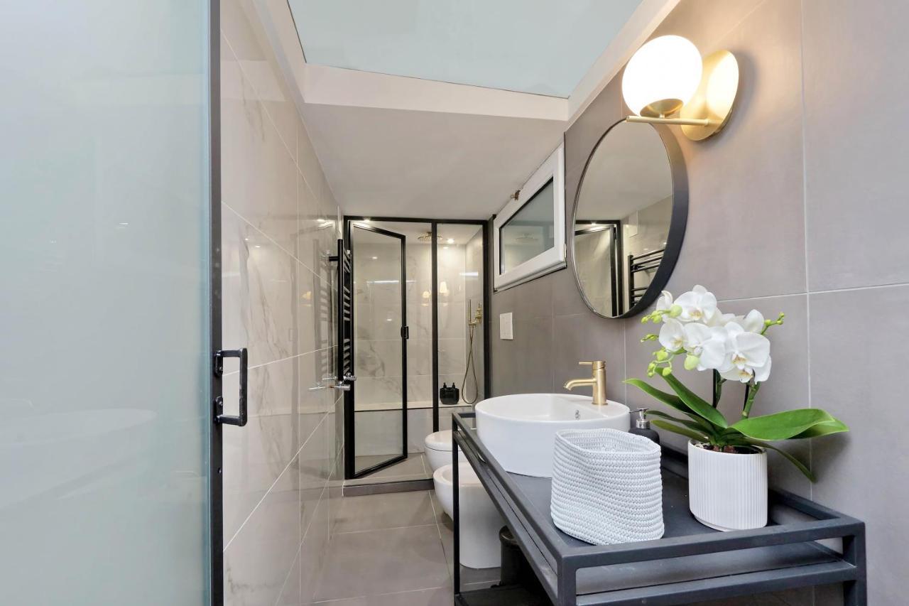 Eve Guest House At Trevi Fountain روما المظهر الخارجي الصورة