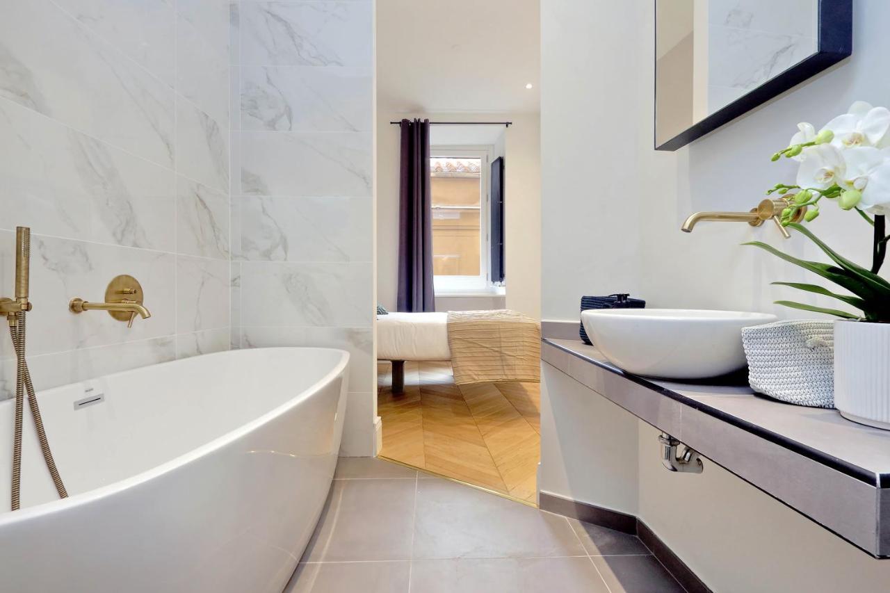 Eve Guest House At Trevi Fountain روما المظهر الخارجي الصورة